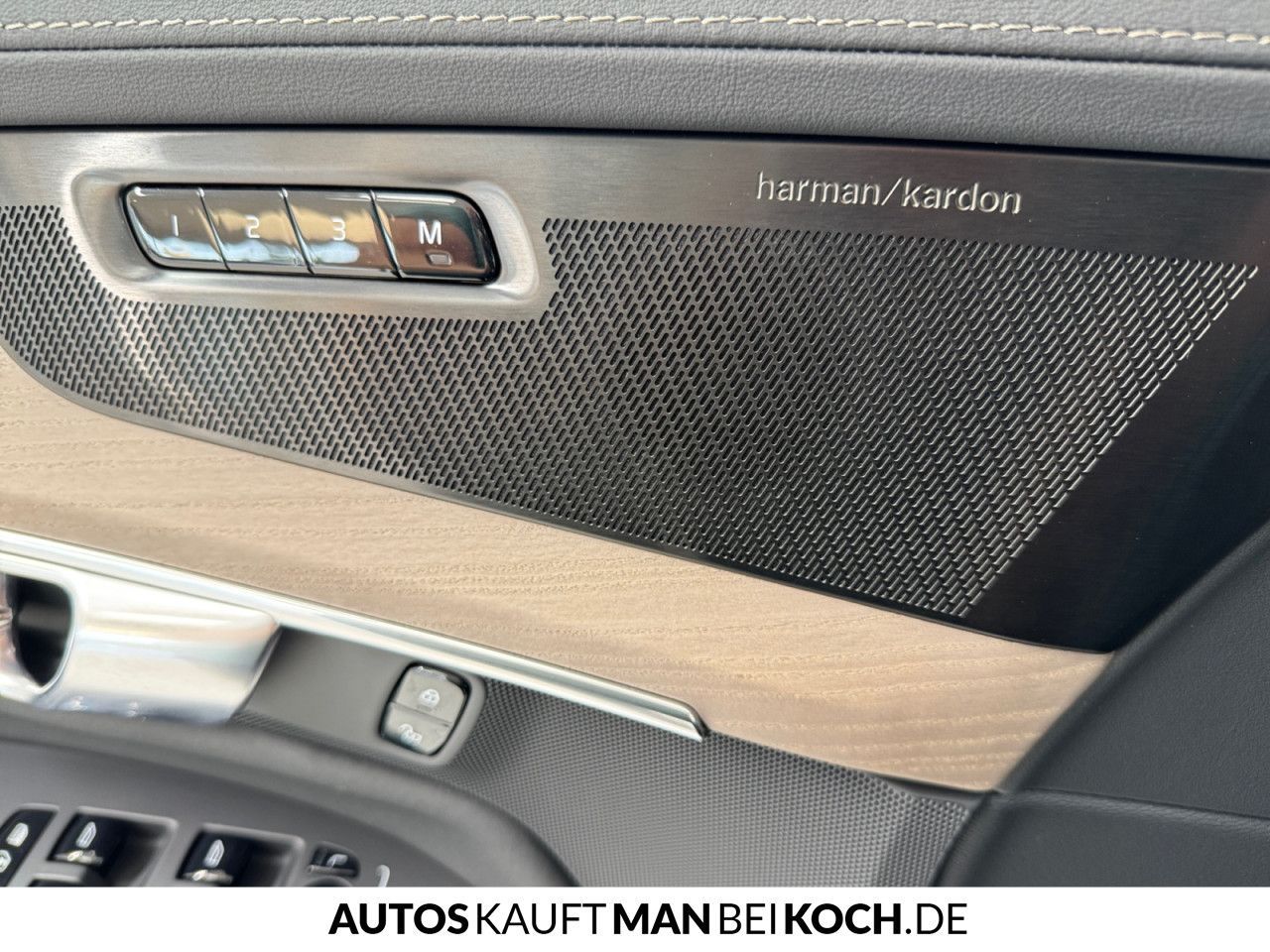 Volvo XC90 T8 AWD Plug-In Dark HUD 360° BLIS ACC H&K foto 23