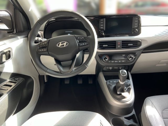 Fahrzeugabbildung Hyundai i10 FL (MJ24) 1.2 Benzin  Prime+Smart-Key