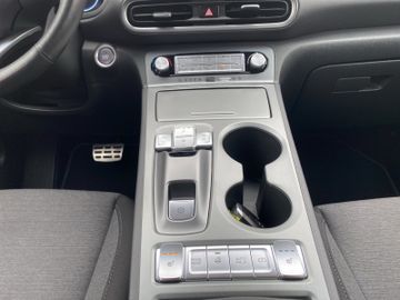 Hyundai Kona Trend Elektro Kam.+KeyLess+LED+Navi+SHZ+LM