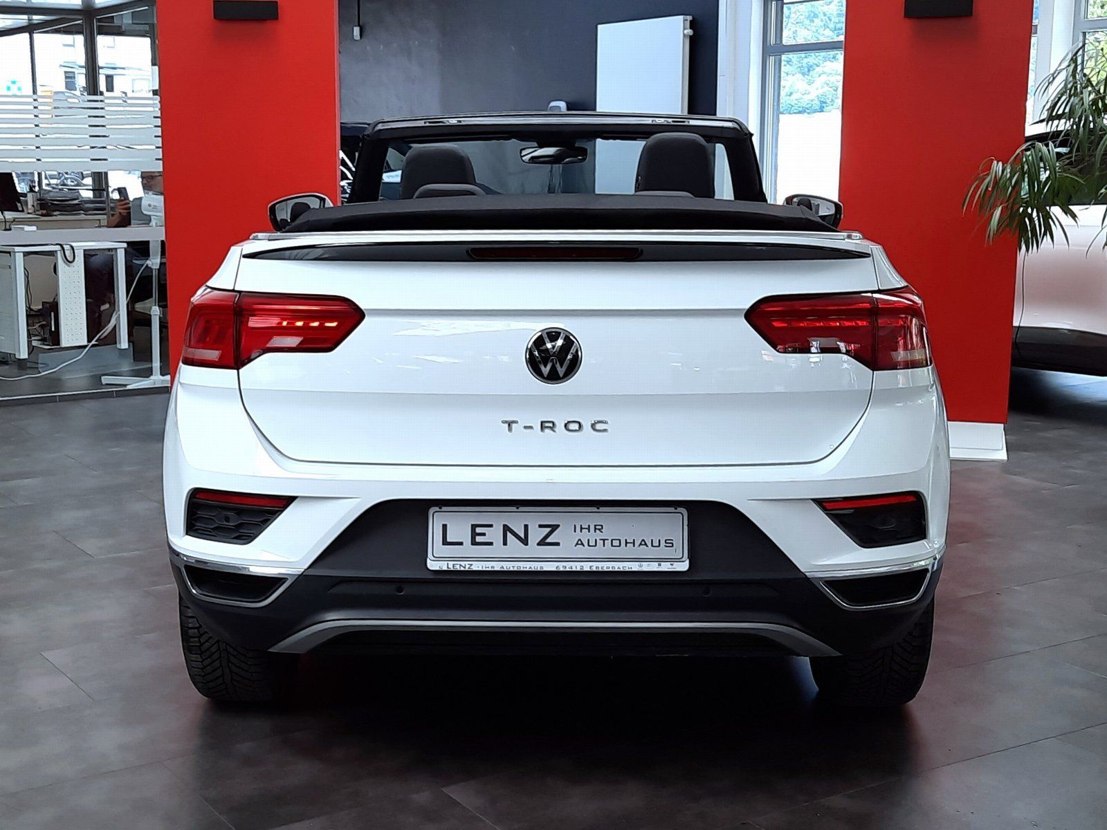 Fahrzeugabbildung Volkswagen T-Roc Cabrio Style TSI DSG *Navi*AHK*Cam*PDC*LED