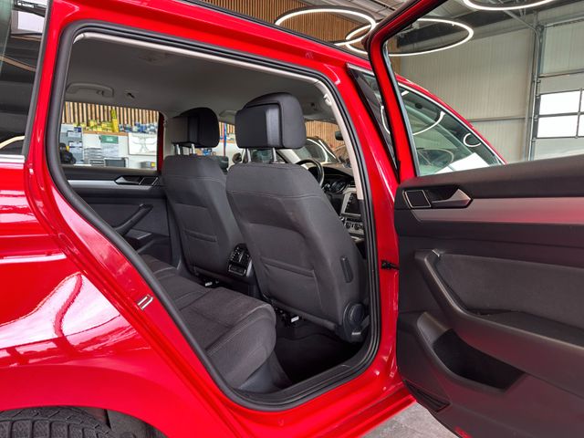 Volkswagen Passat Variant *Massage*Keyless*Tempo*Navi*