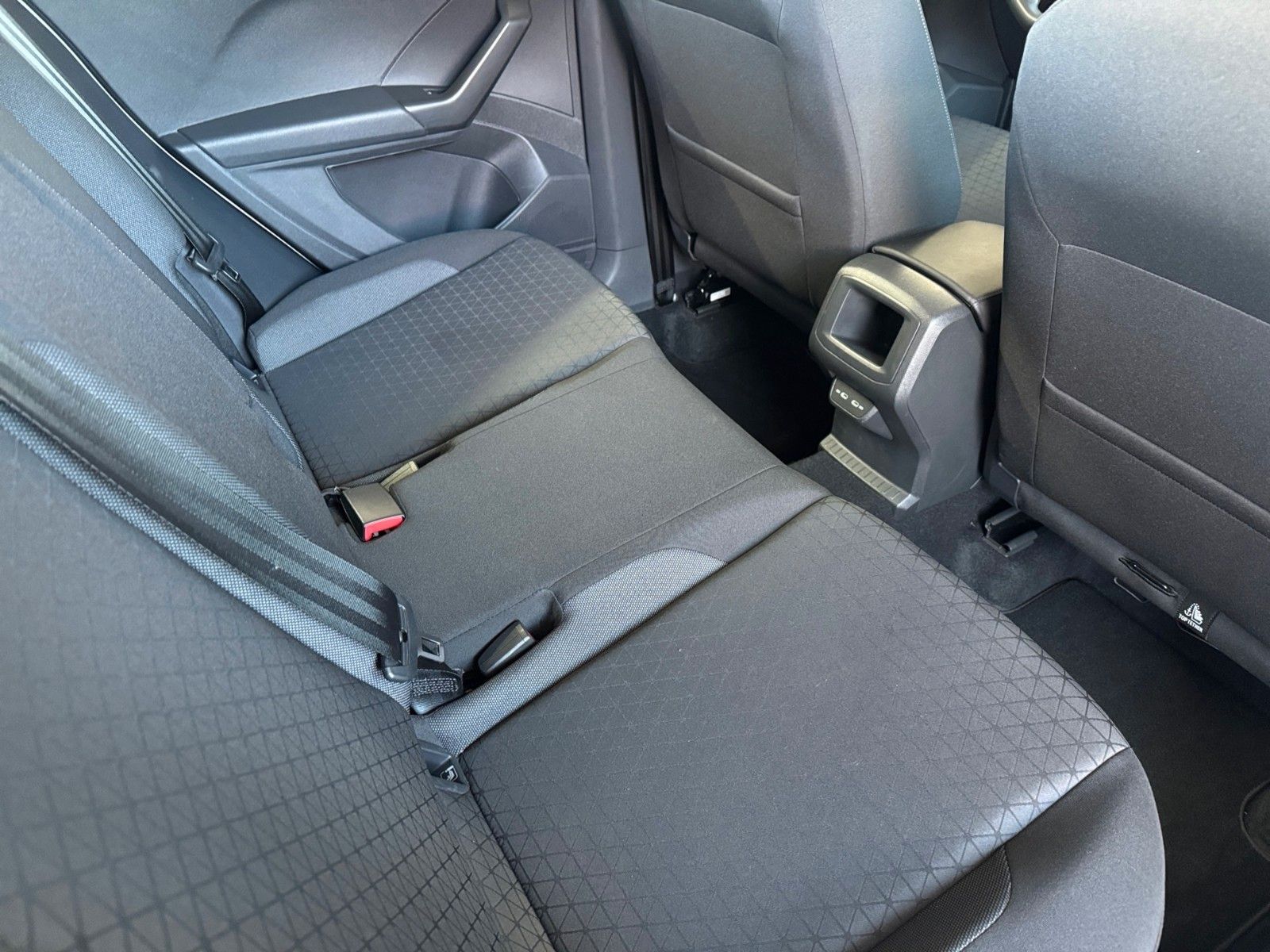 Fahrzeugabbildung Volkswagen T-Cross Life 1.5 TSI