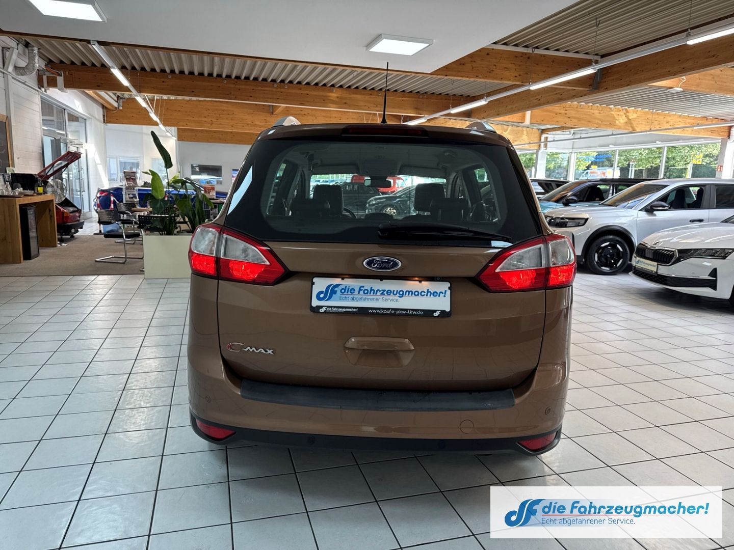 Fahrzeugabbildung Ford C-Max Grand Titanium Navi Klimaautom *EXPORT