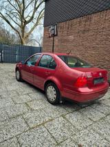 Volkswagen VW Bora ,1,6 Benzin Automatik, TÜV Neu - Volkswagen Bora in Duisburg