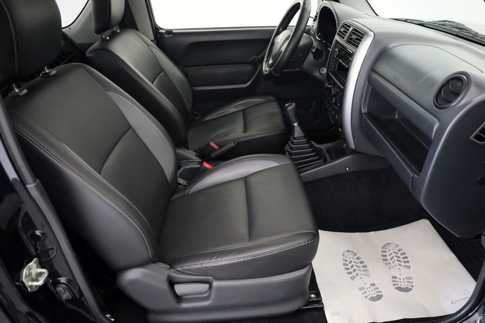 Fahrzeugabbildung Suzuki Jimny Ranger Style 4 Sitzer,AHK,Allwetter Reifen