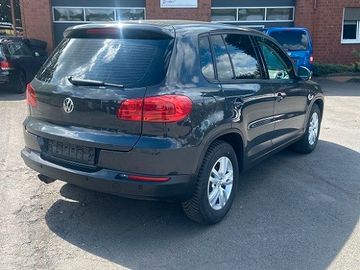 Volkswagen Tiguan - 9