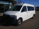 Volkswagen T5 KRANKENBEFÖRDERUNG-Mittelhochdach - Volkswagen T5 Transporter in Magdeburg