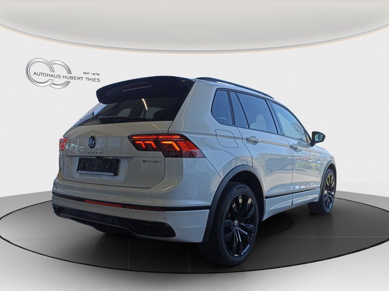 Fahrzeugabbildung Volkswagen Tiguan 1.4 TSI eHybrid R-Line  AHK+MATRIX-LED+NA