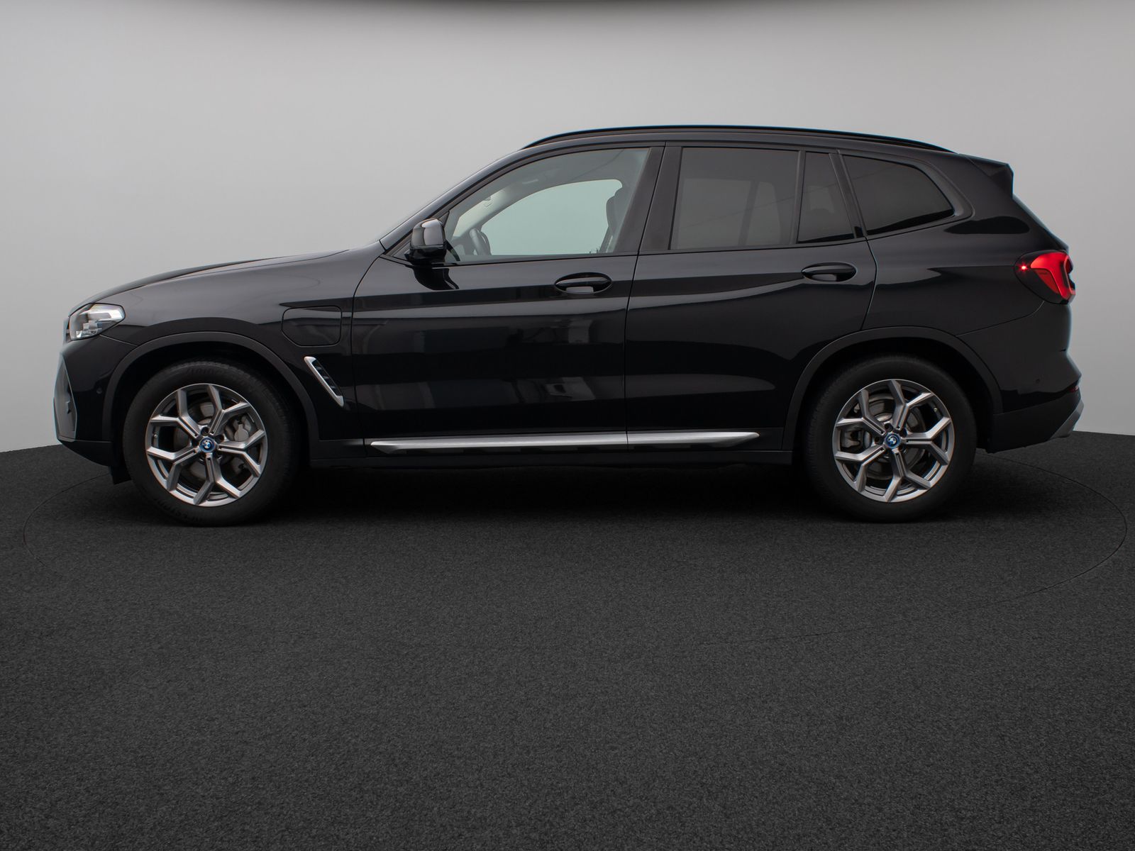 Fahrzeugabbildung BMW X3 xD30e Kamera DAB HiFi Komfort MSport 19Zoll