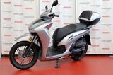Honda SH350 #Topcase #2025 - HONDA NEU ROLLER