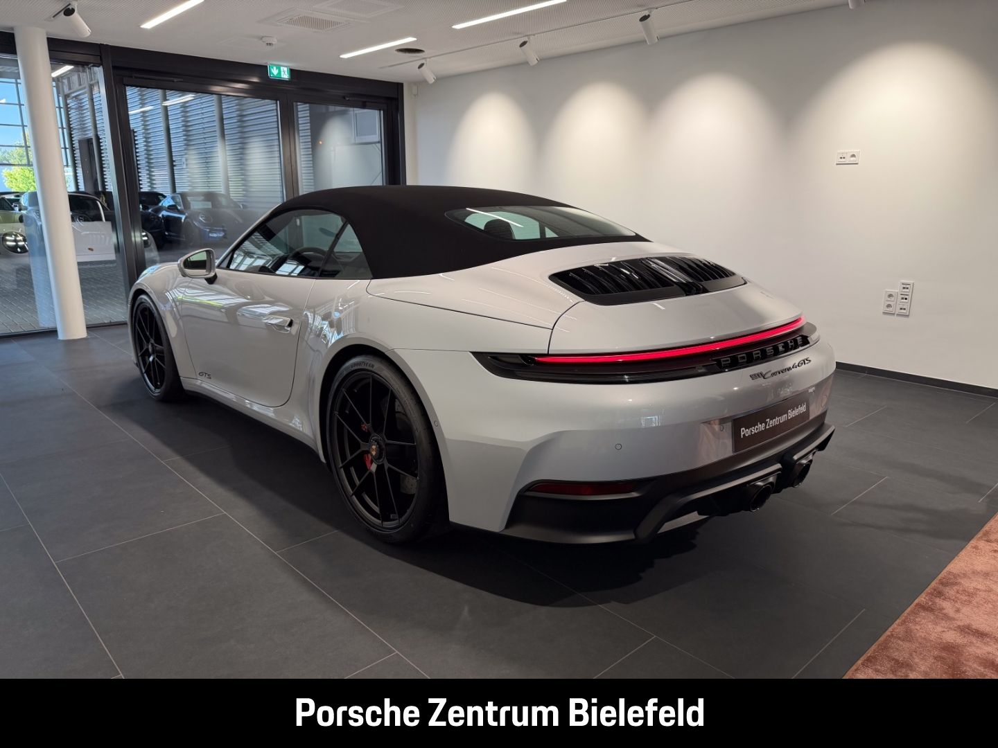 Porsche 992 911 Carrera 4 GTS Cabrio Surround-View BOSE imagem 3