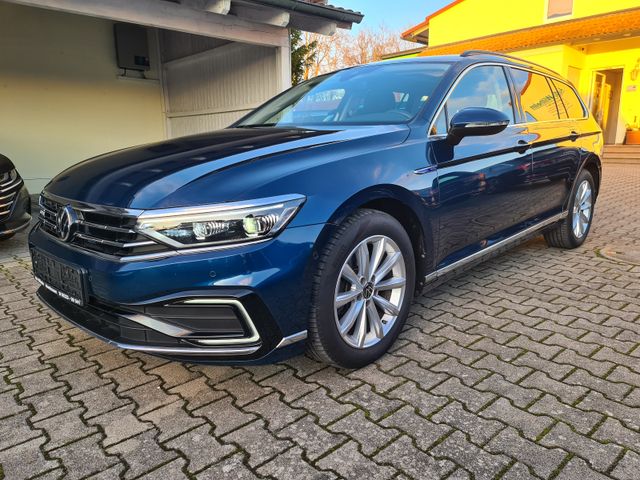 Volkswagen Passat Var GTE AHK IQ.Matrix Digi Pano StHz Cam