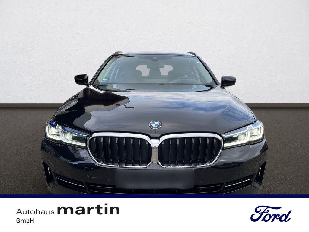 Fahrzeugabbildung BMW 520 i PDC SHZ KAMERA NAVI HUD FACEL. LED LASER