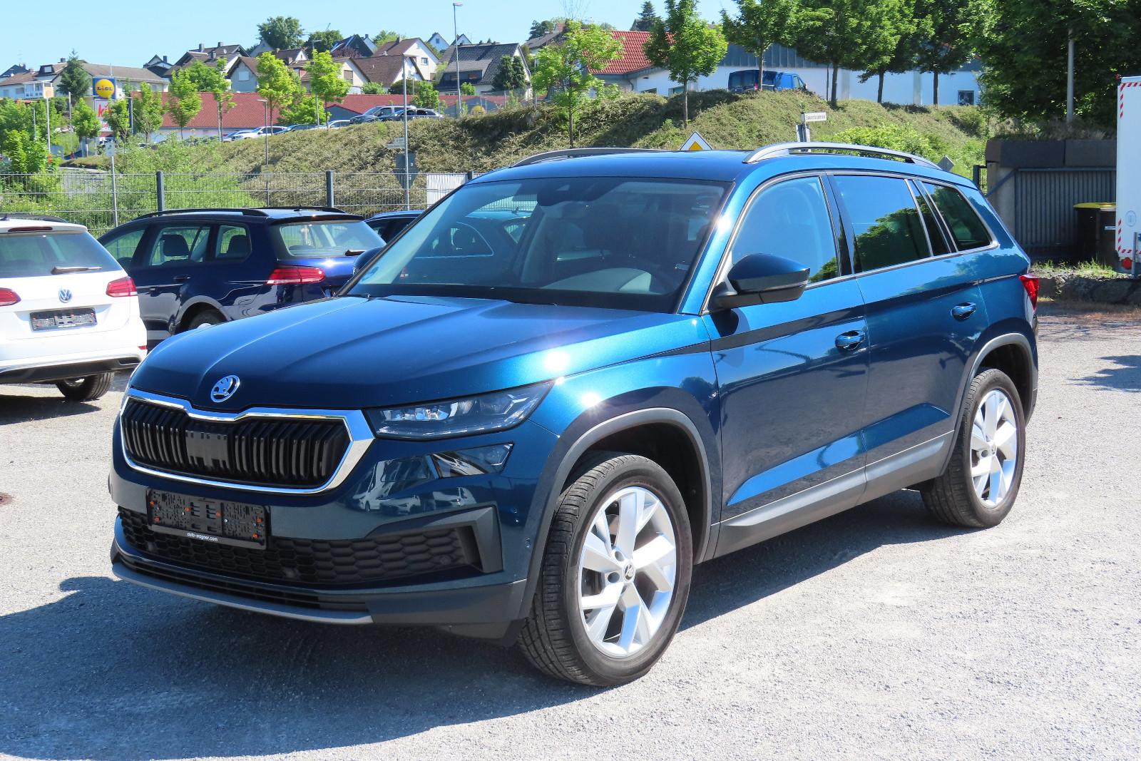 Skoda Kodiaq TDi 4x4 DSG 7-Sitze Navi Panorama ACC AHK