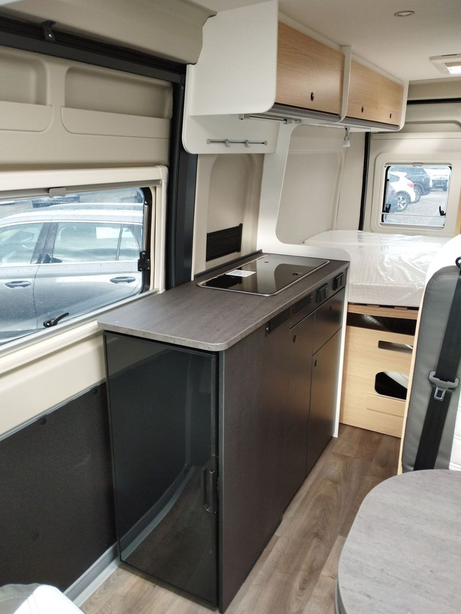 Fahrzeugabbildung Sunlight Adventure Cliff 600 Automatik, Dörr Edition, LTE