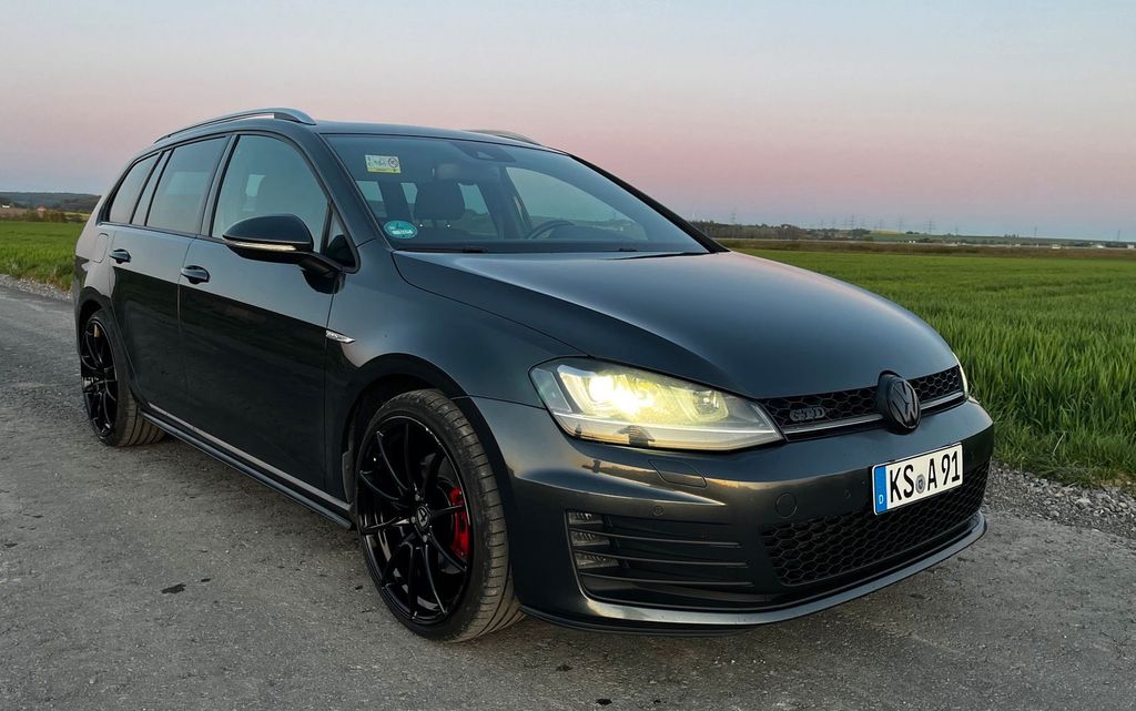 Image of Volkswagen Golf