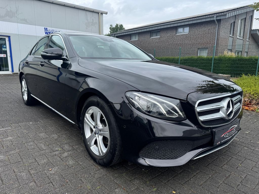 Image of Mercedes-Benz E 220