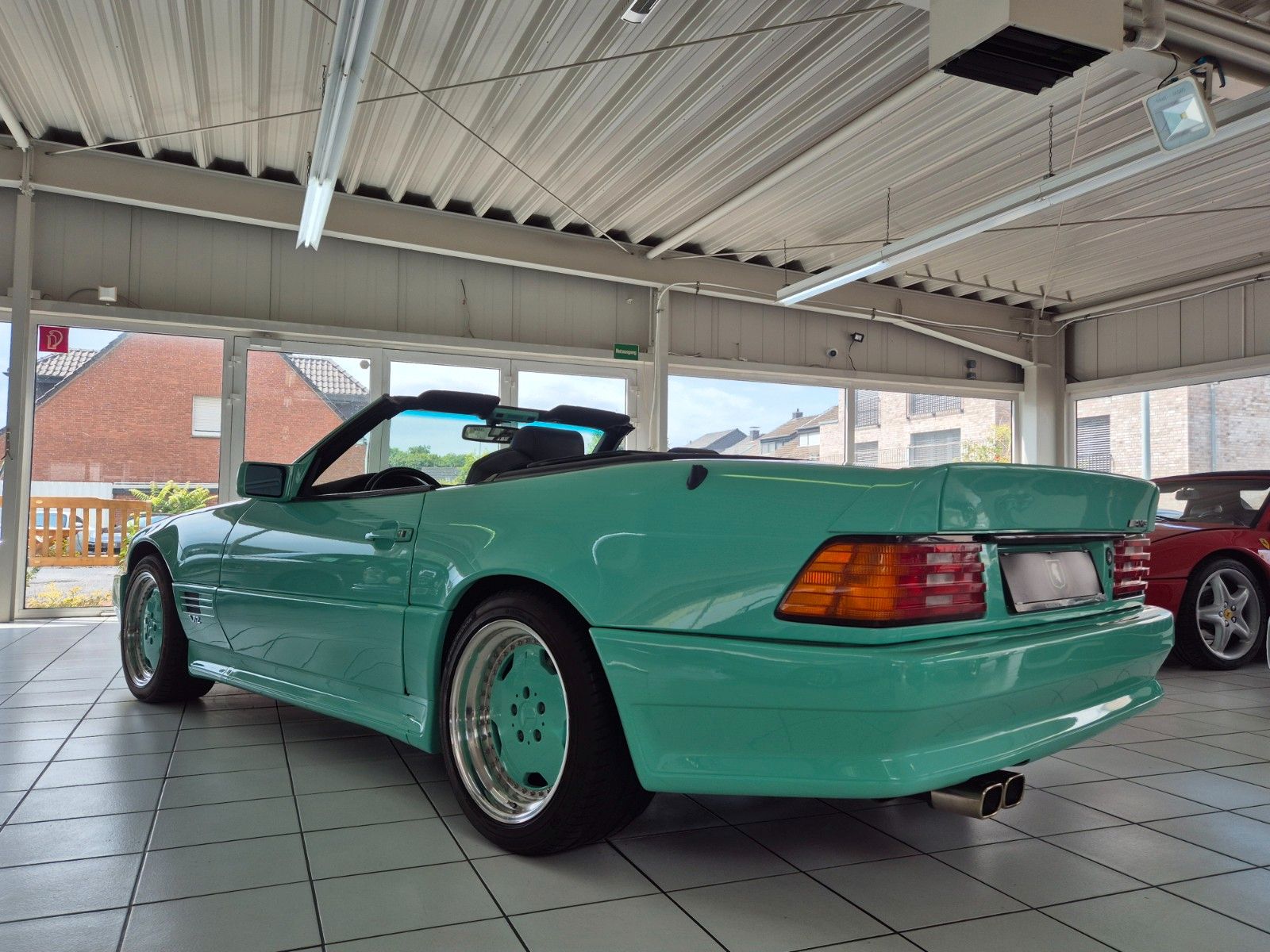 Fahrzeugabbildung Mercedes-Benz SL 600 AMG Unikat in Porsche Mint/Full Designo