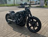 Harley-Davidson Custom-Bike Softail Street Bob 114 - Offers
