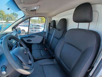 Renault Trafic - 12