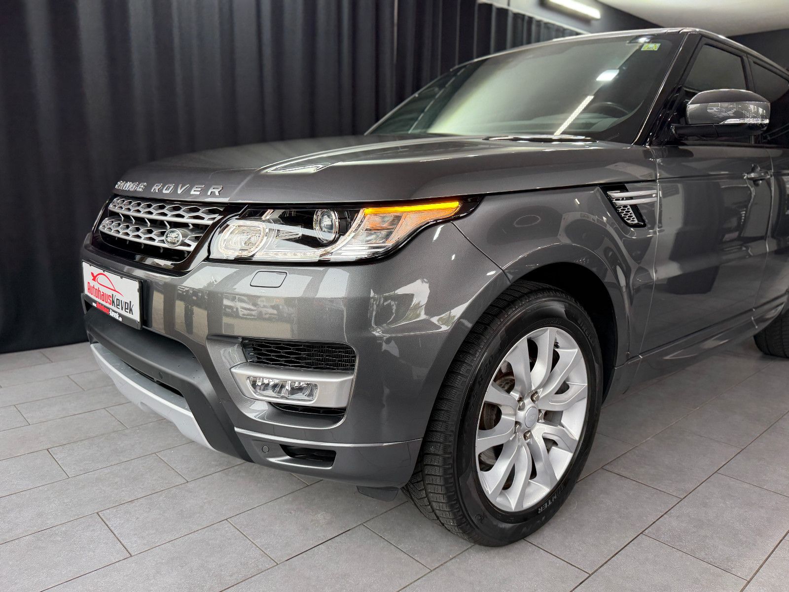 Fahrzeugabbildung Land Rover Range Rover Sport HSE|MERIDIAN|PANO|AHK|LUFT