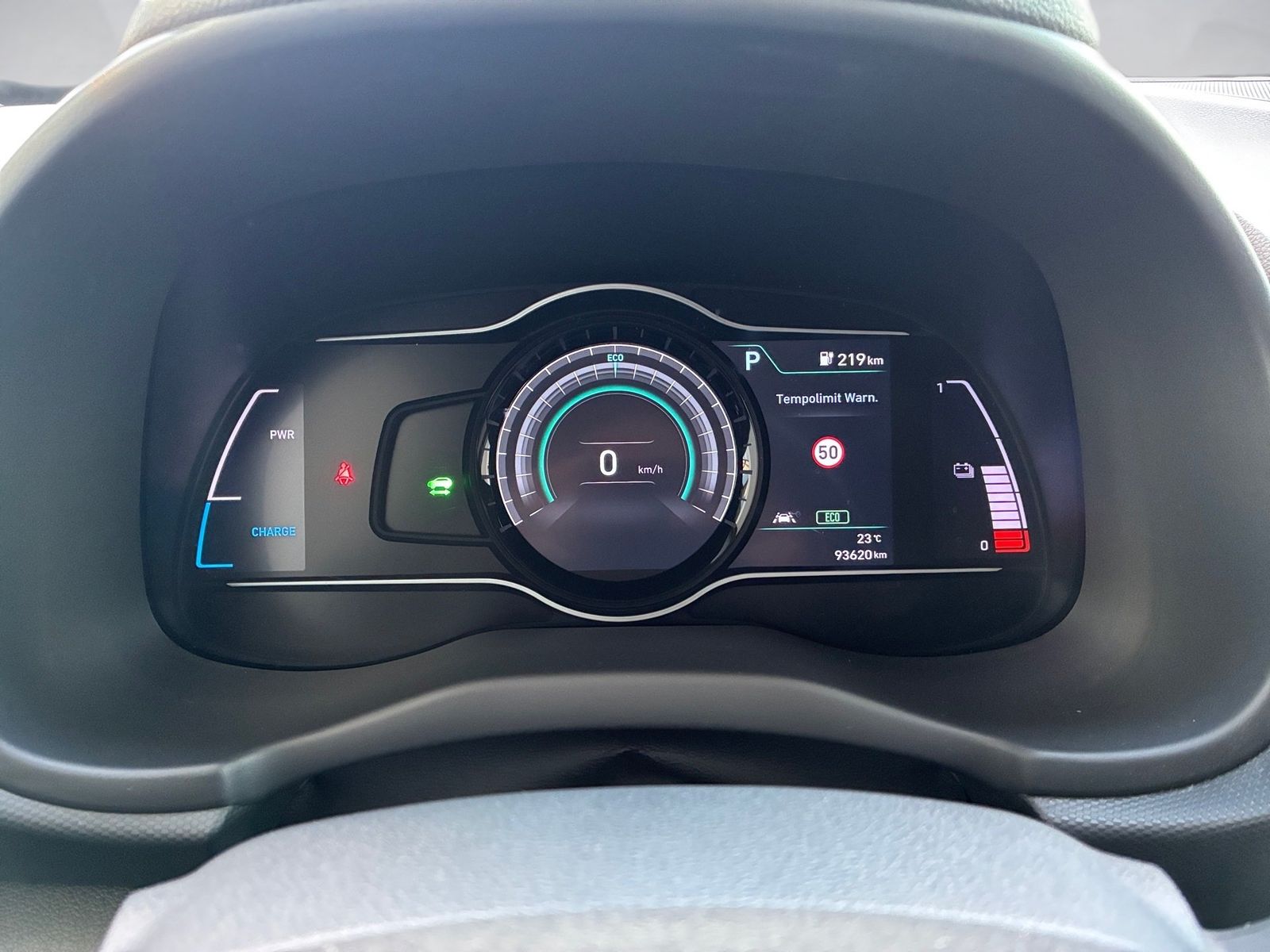 Fahrzeugabbildung Hyundai Kona Elektro Premium HUD,KlimaA,LED,Navi,SD,SHZ