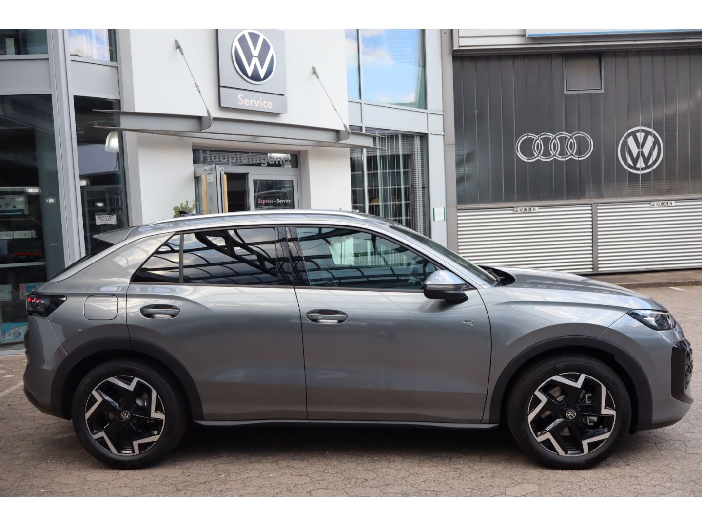 Volkswagen T-Roc 1.5 eTSI R-Line AHK RFK Easy Open Easy-Ope imagem 2