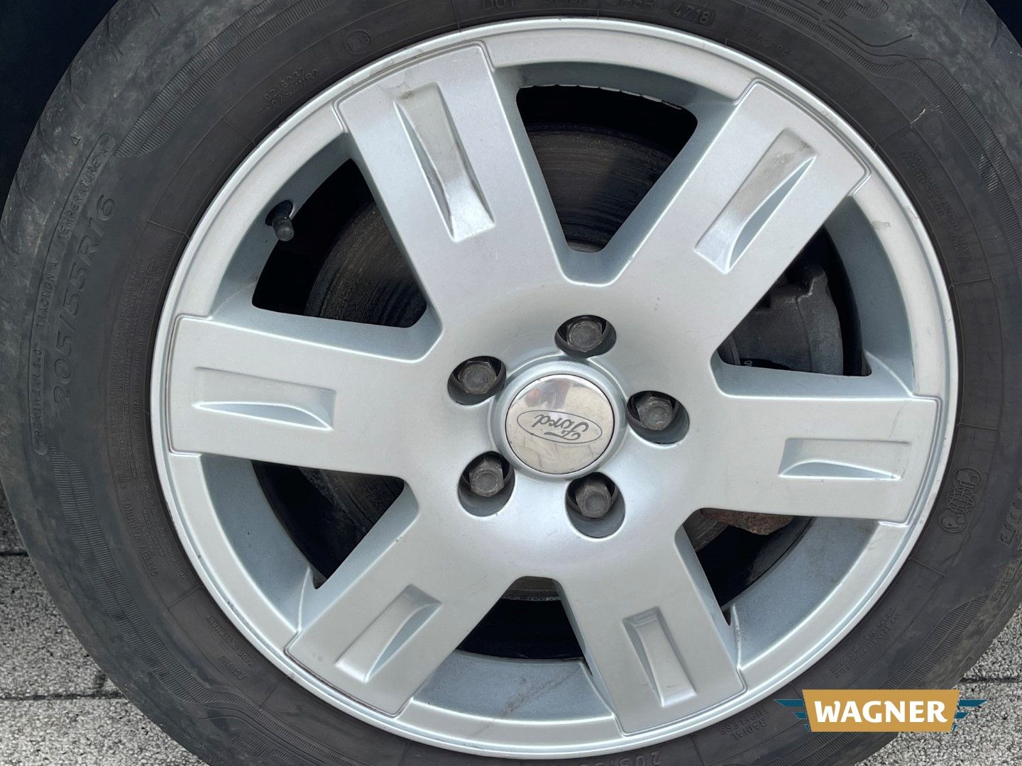 Fahrzeugabbildung Ford Mondeo Turnier Ghia Klimaanlage Sitzheizung