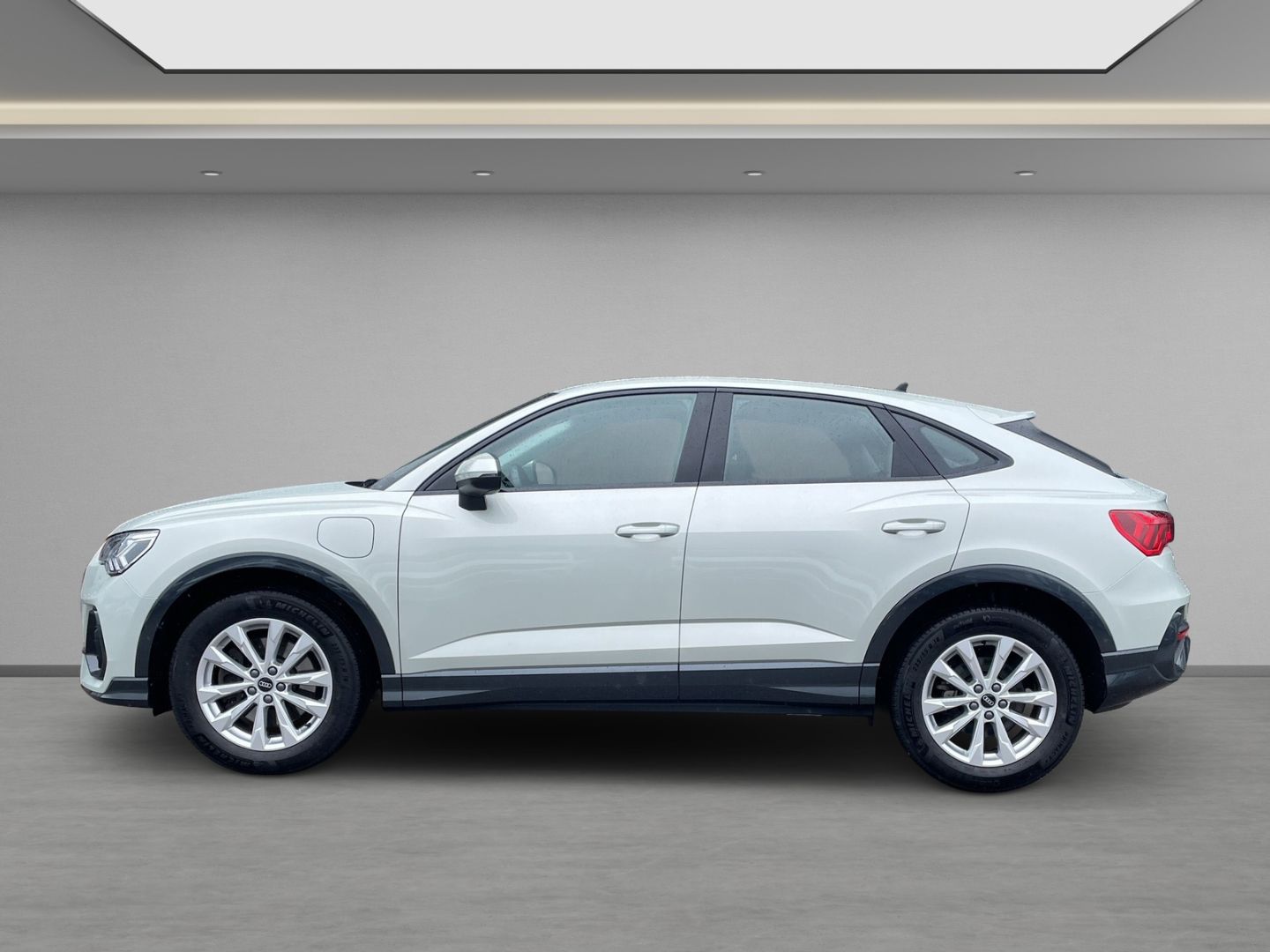 Audi Q3 Sportback 45 TFSI e LED Navi SHZ PDC Heckkla foto 3