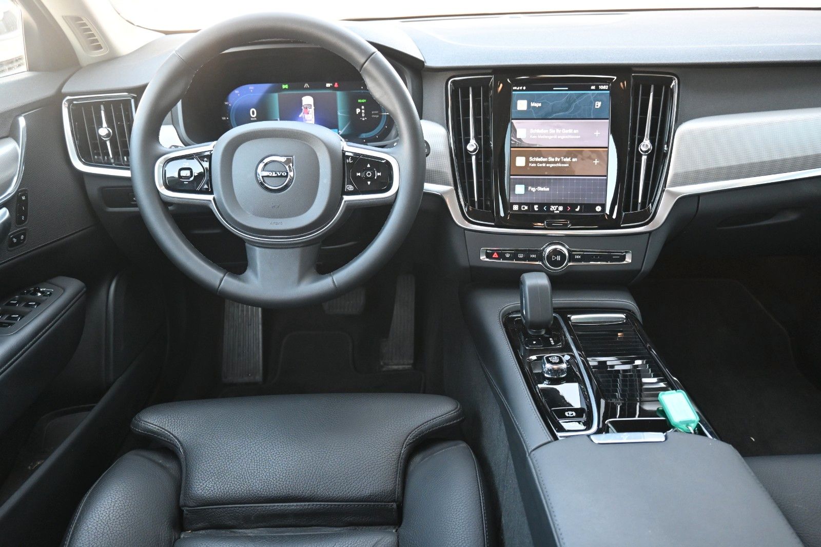 Fahrzeugabbildung Volvo V90 T6 PHEV AWD  Core Bright*AHK*Voll LED*Alarm*