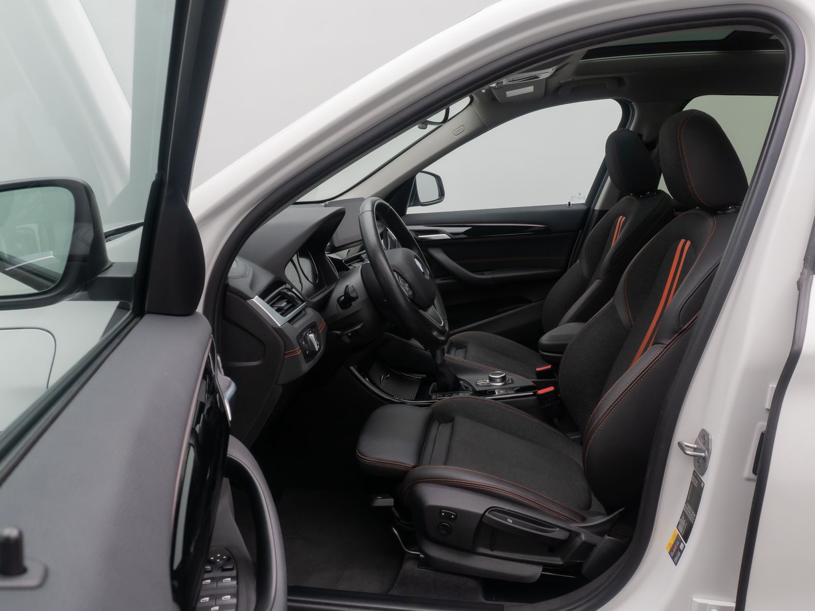 Fahrzeugabbildung BMW X1 xD25e Sport Line Kamera Alarm NaviPlus 18Zoll