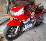Honda CBR600F PC 25 - HONDA CBR 600 F PC 25