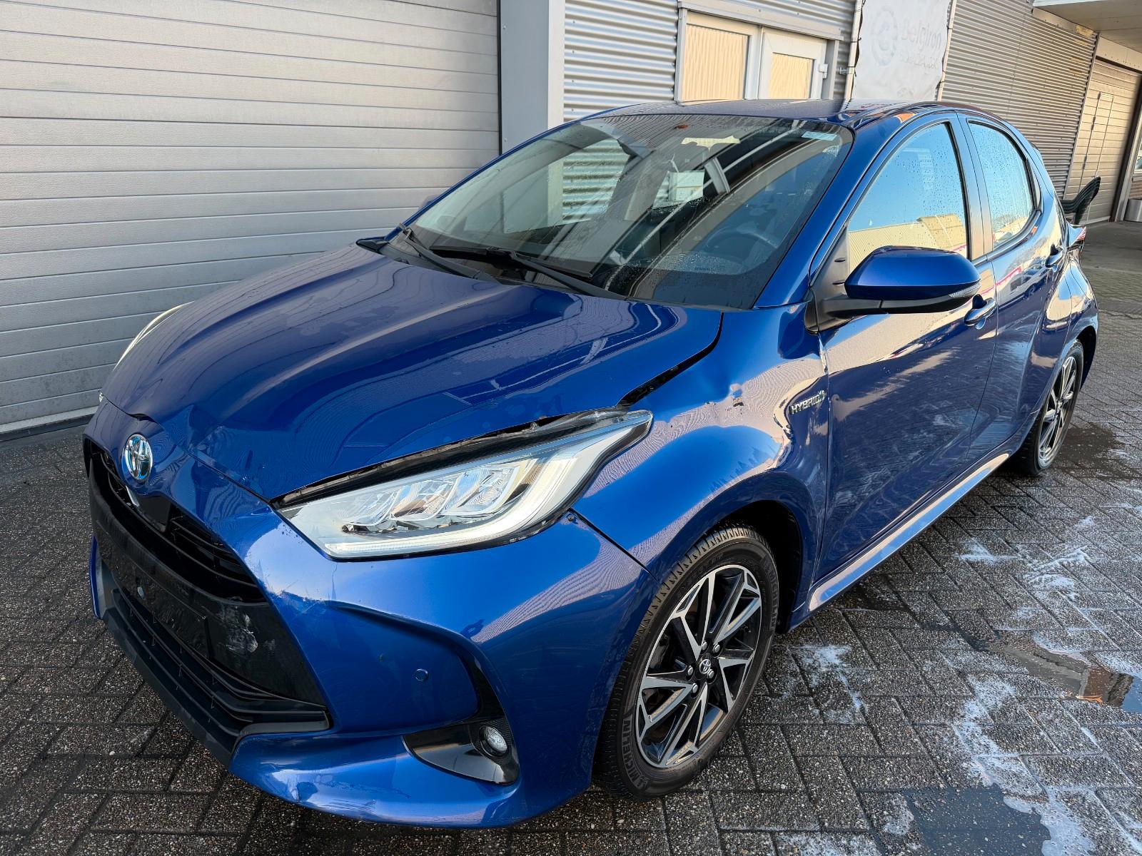 Toyota Yaris 1.5-l-VVT-i Hybrid CVT Luxury fahrbereit