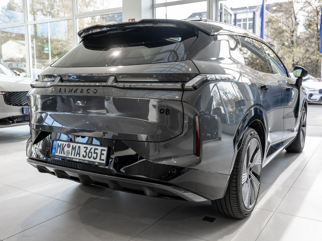 Lynk & Co 08