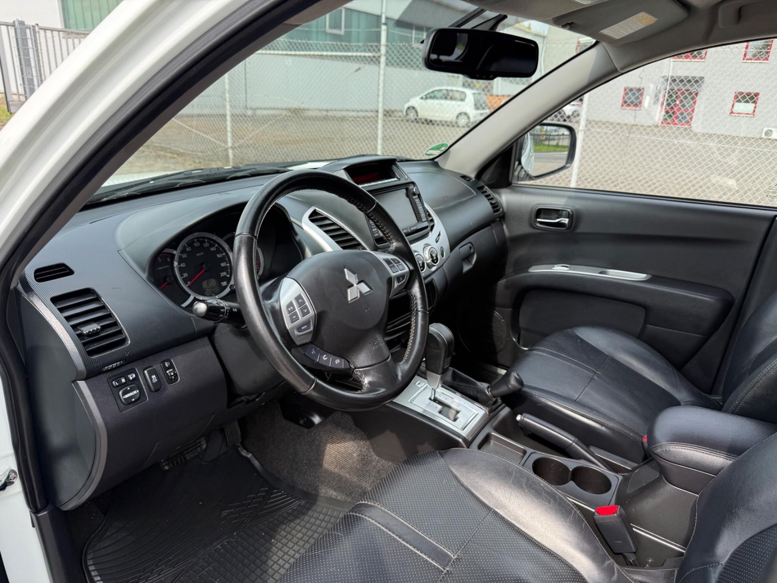 Mitsubishi L200 Diamant Edition Doppelkabine 4WD