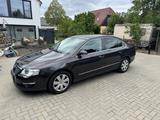 Volkswagen Passat 2.0 TDI DSG Comfortline - Volkswagen Passat aus 2010: TDI