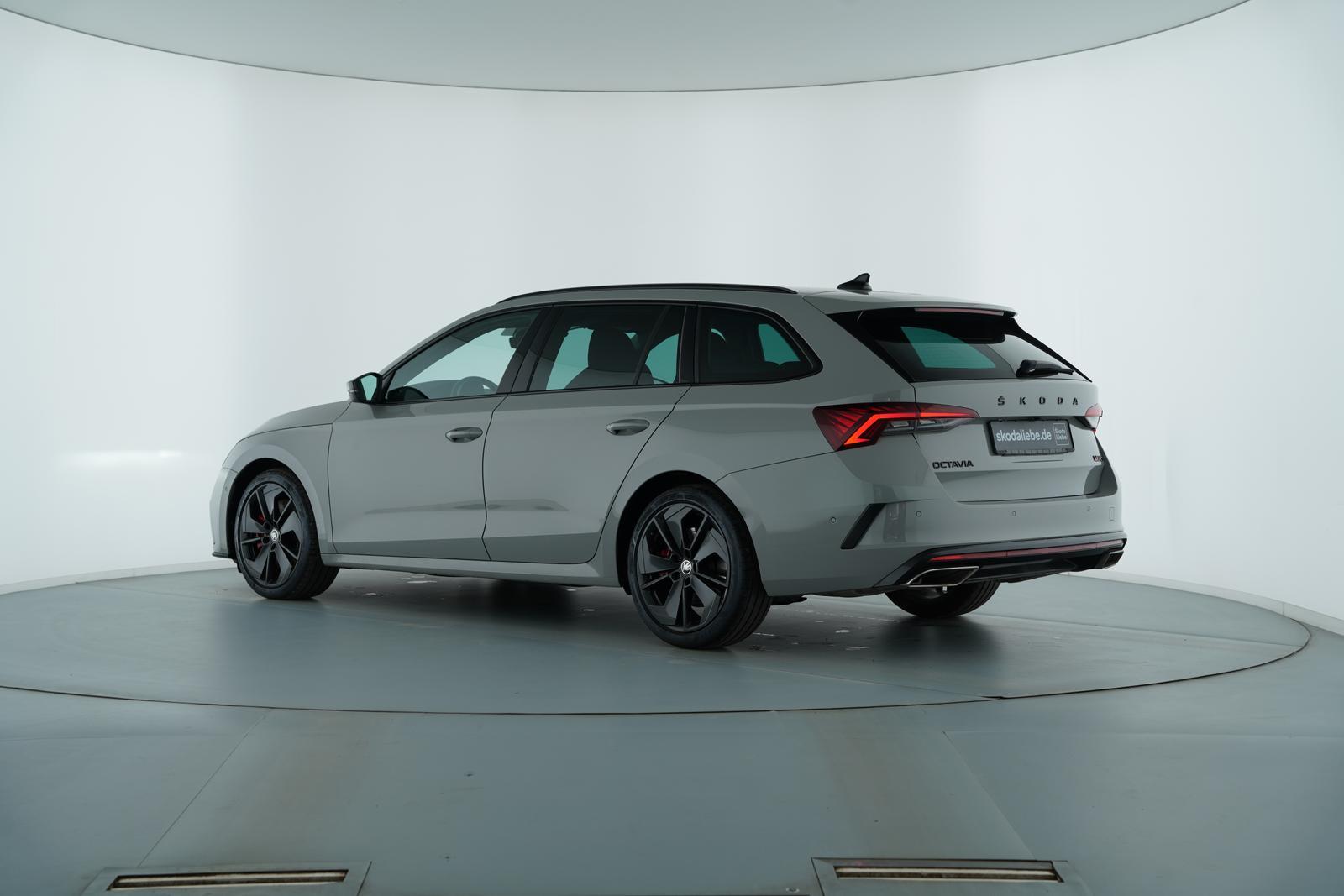 Skoda OCTAVIA COMBI RS 2.0TSI DSG HEAD-UP+SCHECKHEFT