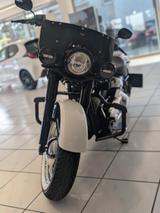 Harley-Davidson Softail Deluxe 107cui Deutsches Modell - HARLEY-DAVIDSON MODEL