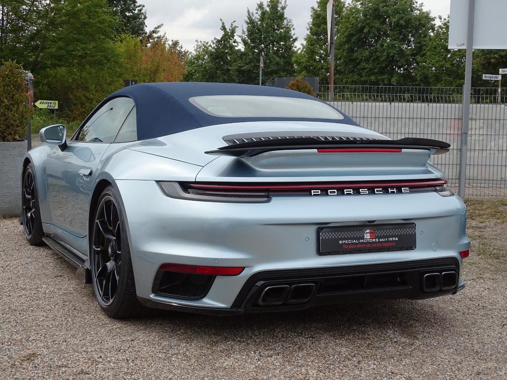 Porsche 992