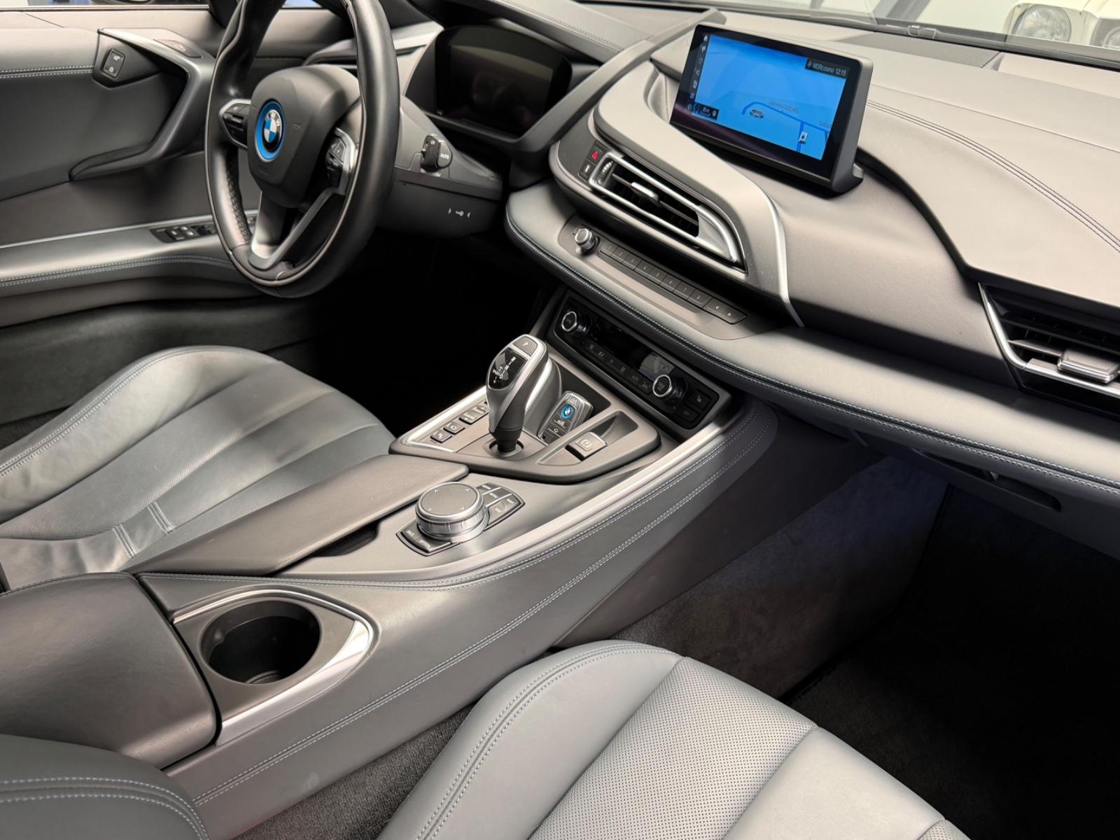 BMW i8 Coupe/Navi/Cam/Vollleder/Standheizung/360°