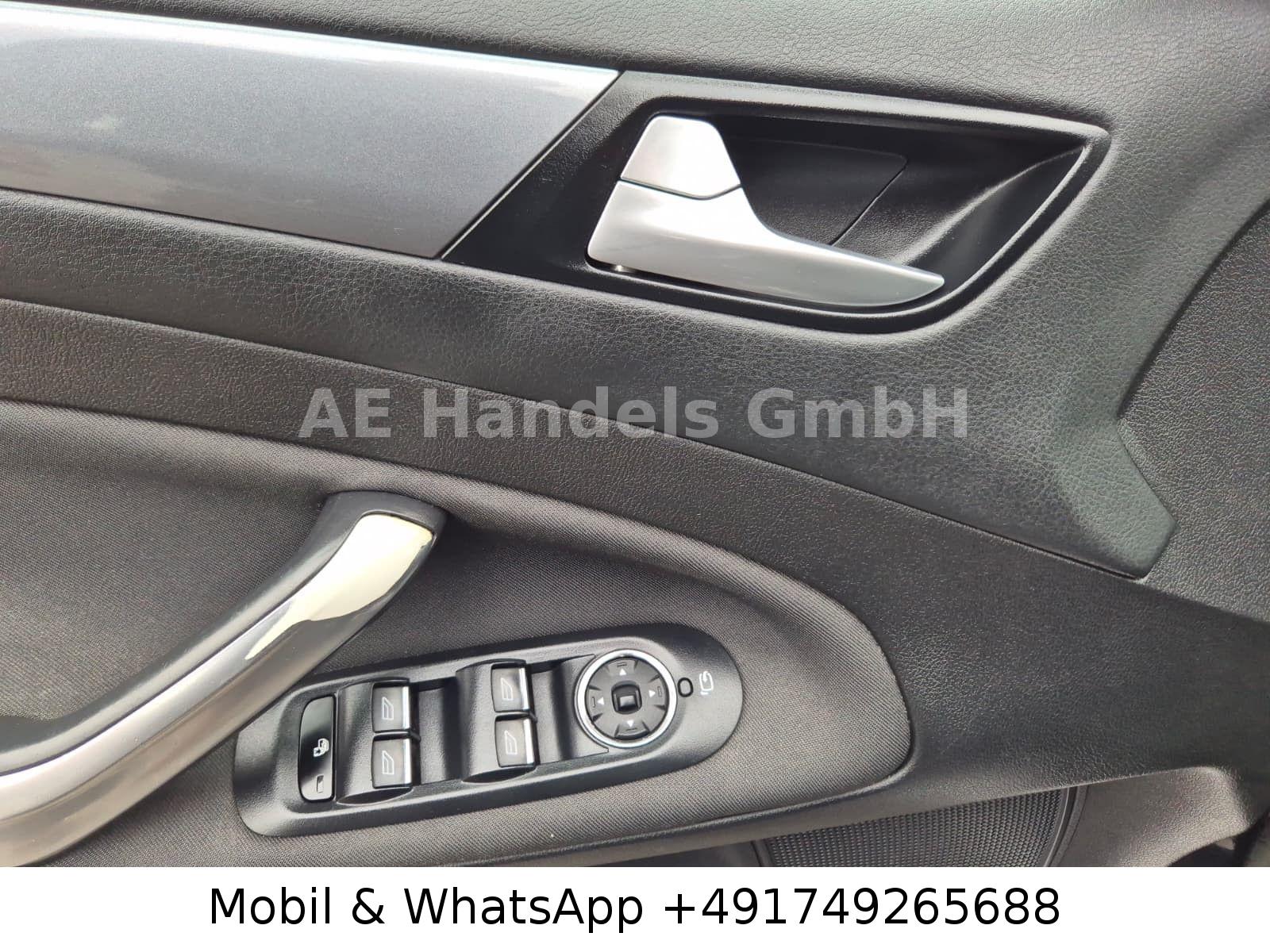 Ford Mondeo 2013 — photo 25