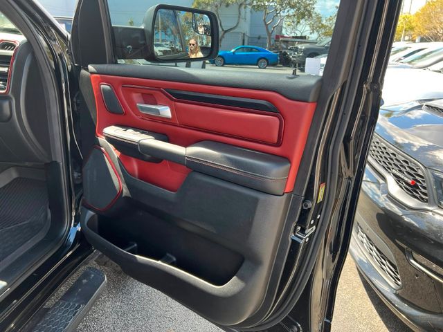 Dodge RAM Rebel 1500 4x4 Crew Cab unfallfrei