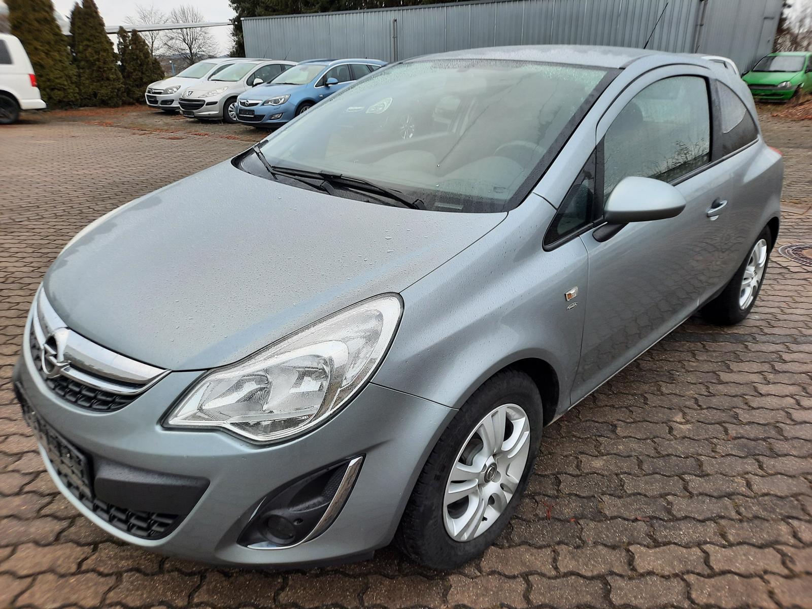 Opel Corsa D Satellite