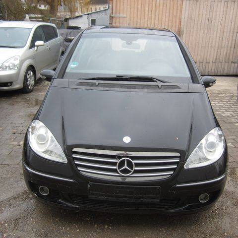 Mercedes-Benz A 200, TÜV Neu,