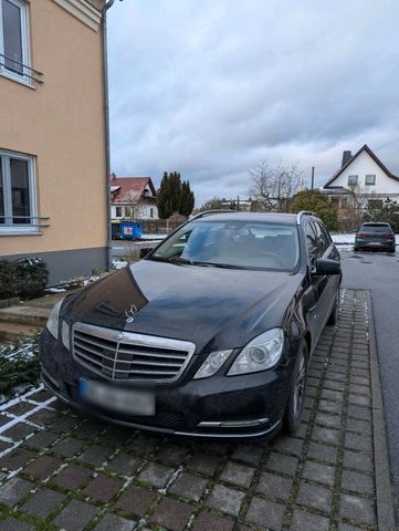 Mercedes-Benz Mercedes Benz E-250 w212 T-Model durchrepa...