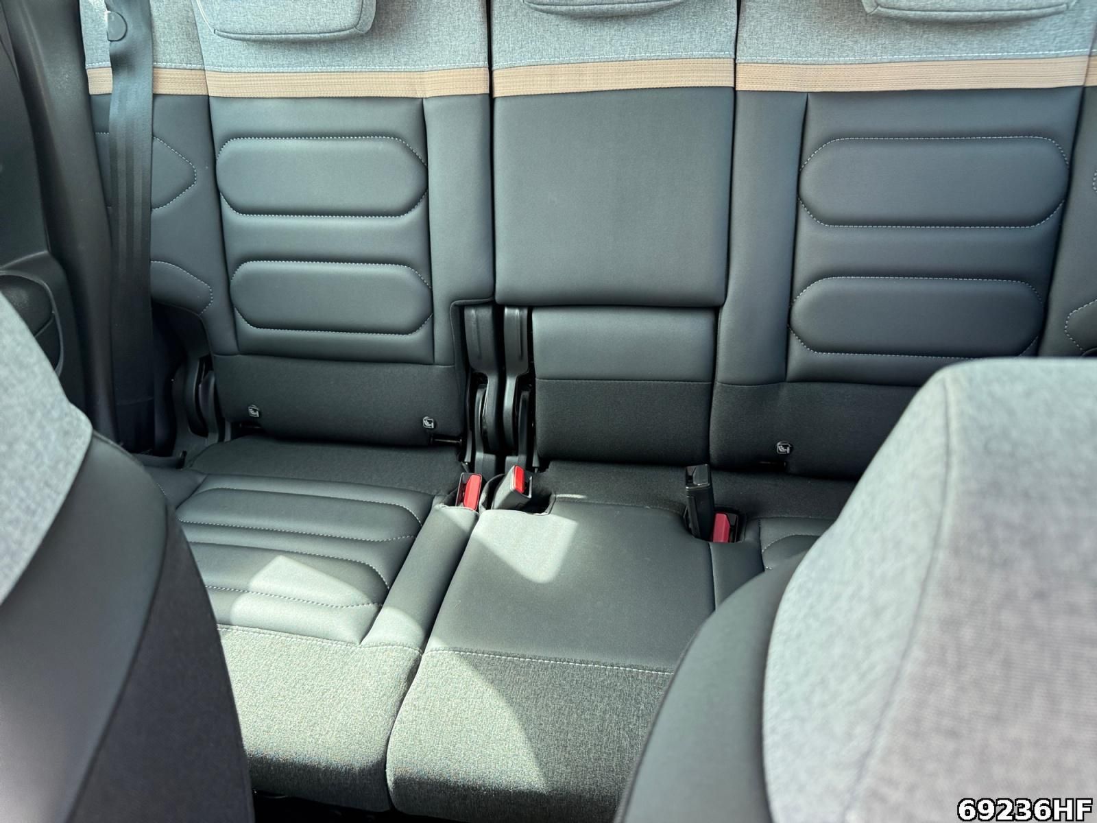 Fahrzeugabbildung Citroën C3 Aircross PureTech 130 S&S EAT6 MAX