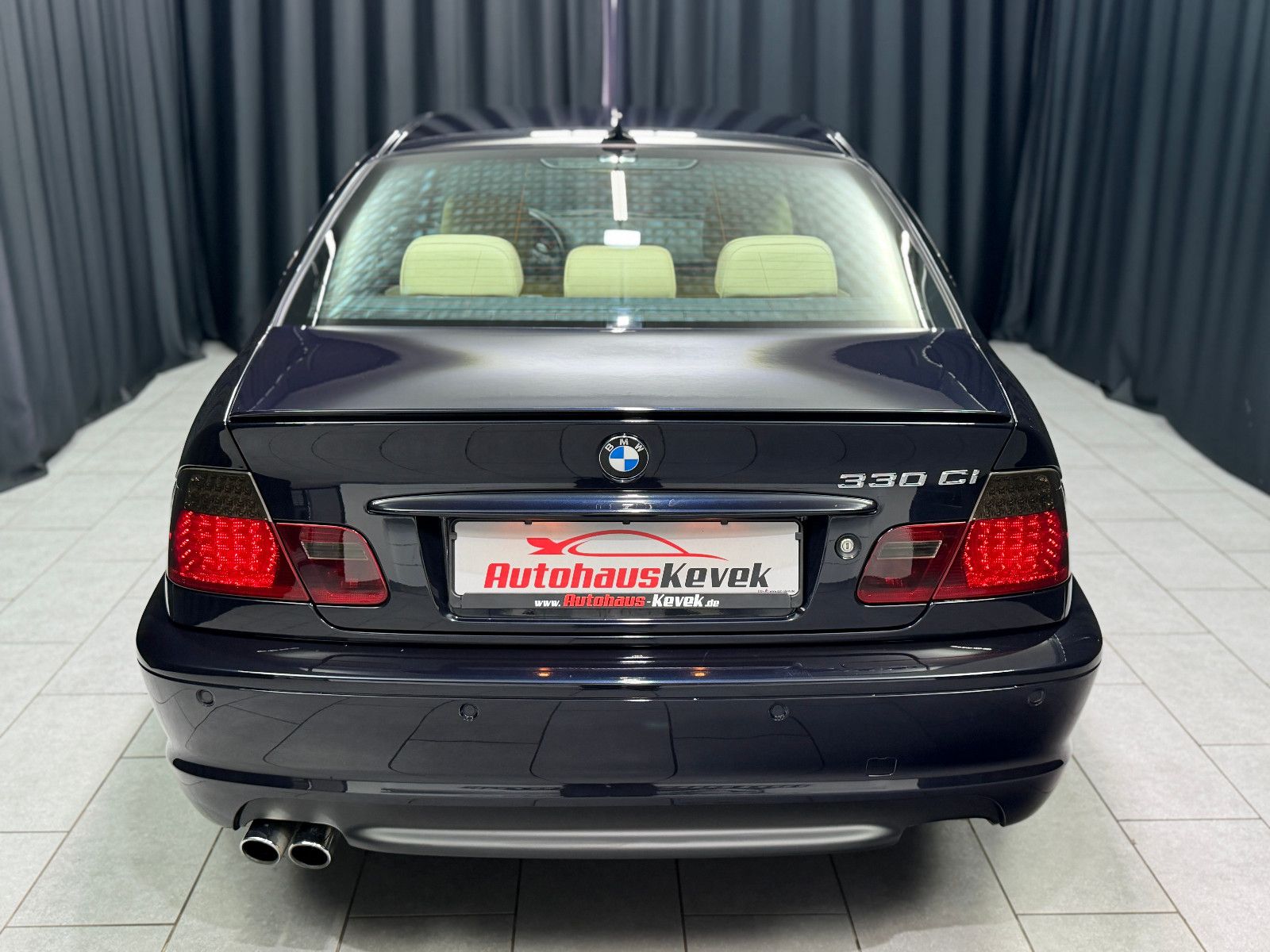 Fahrzeugabbildung BMW 330i Coupe Edition Sport |1.HAND|SMG|H/K|LEDER