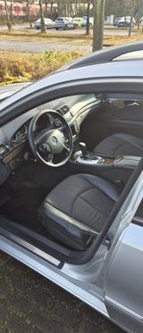 Mercedes-Benz E 320 CDI 4MATIC T AVANTGARDE Avantgarde - Mercedes-Benz E 320 aus 2005: Cdi
