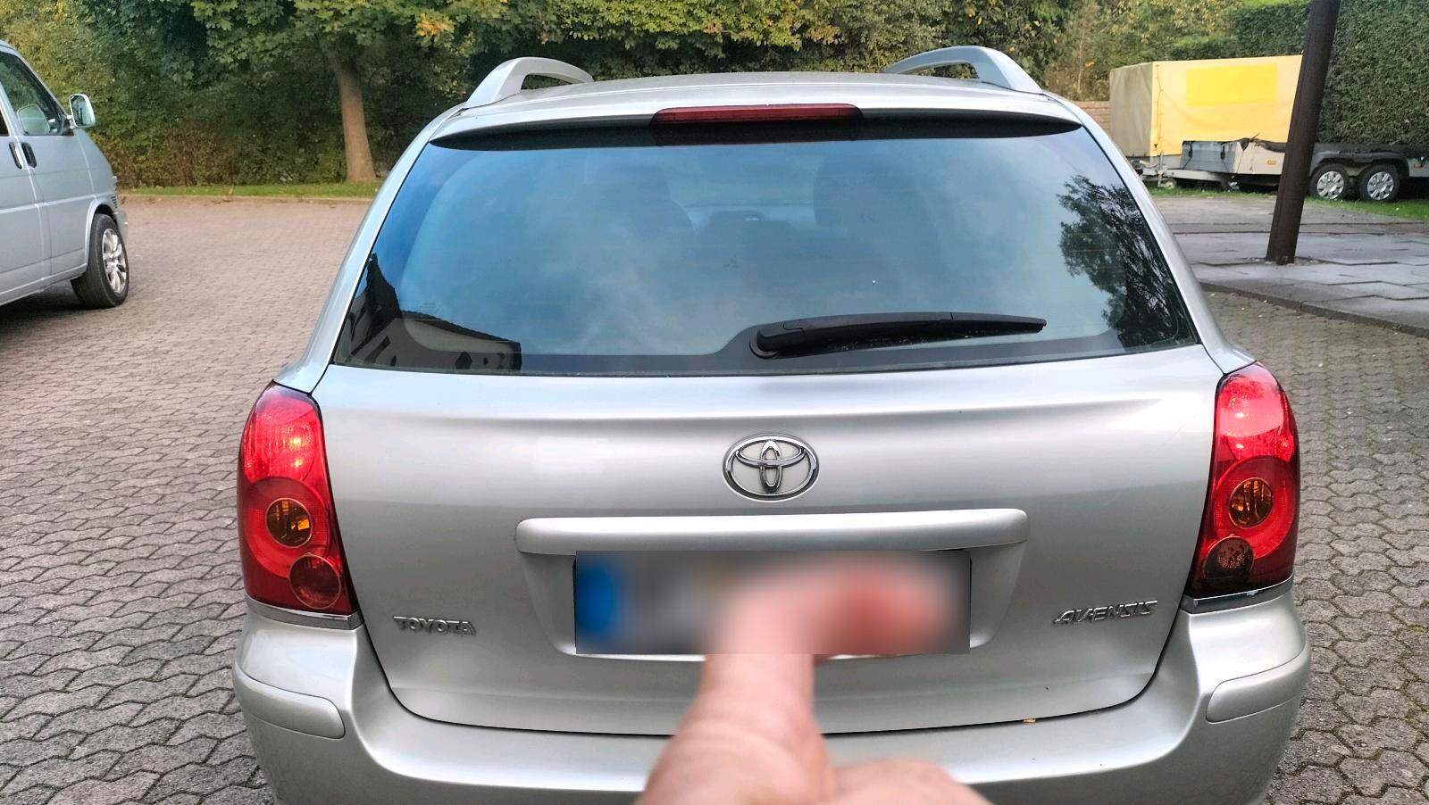 Toyota Avensis 2004 — photo 8