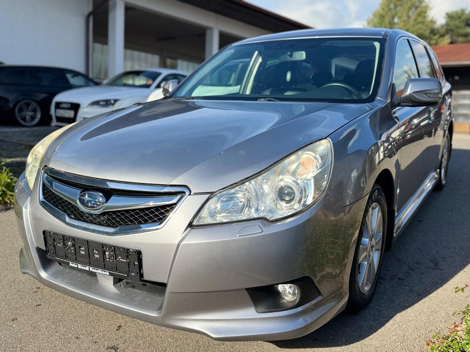 Subaru Outback 2010 — interior